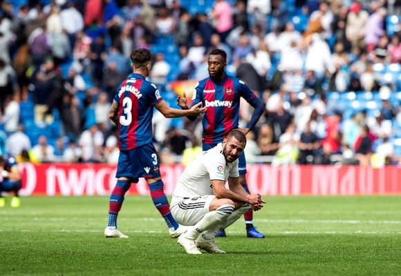 Real Madrid somou quinto jogo sem vencer